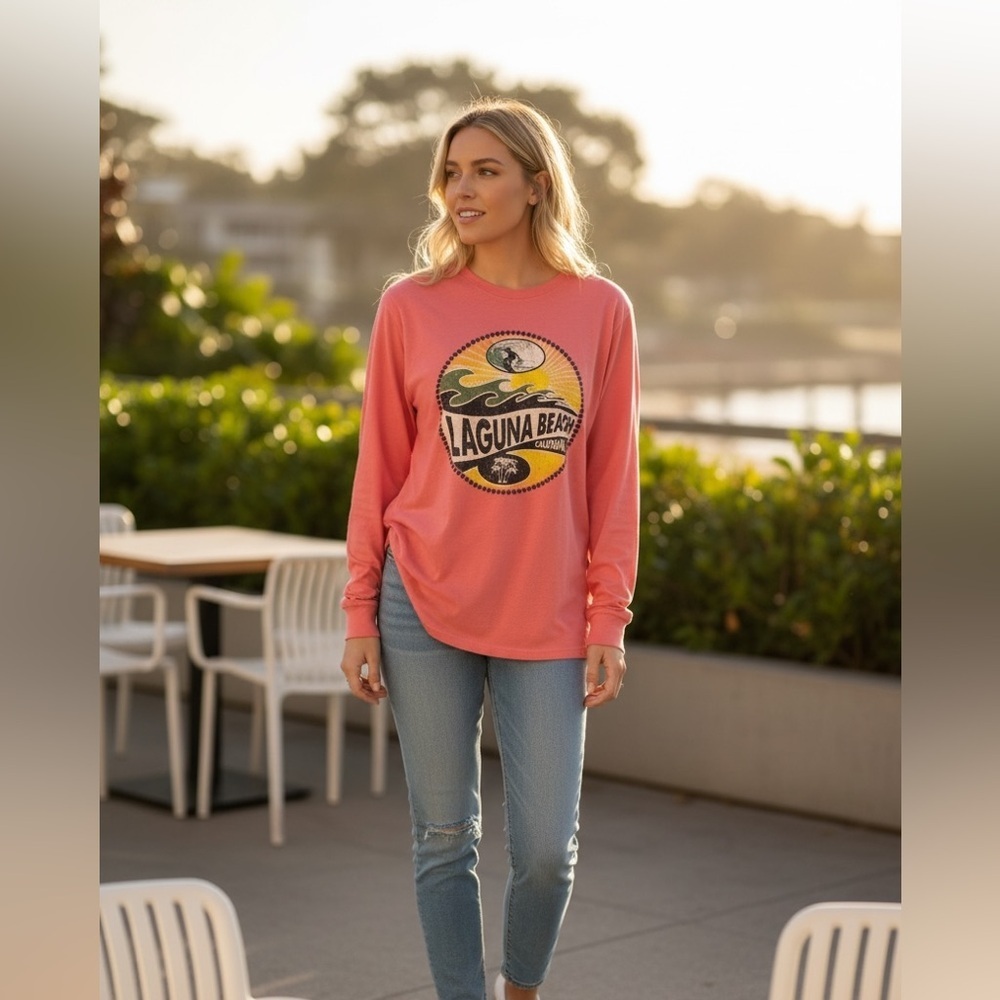 NWT US Vintage Women’s Pink Long Sleeve Graphic Tee Laguna Beach CA -Size Medium